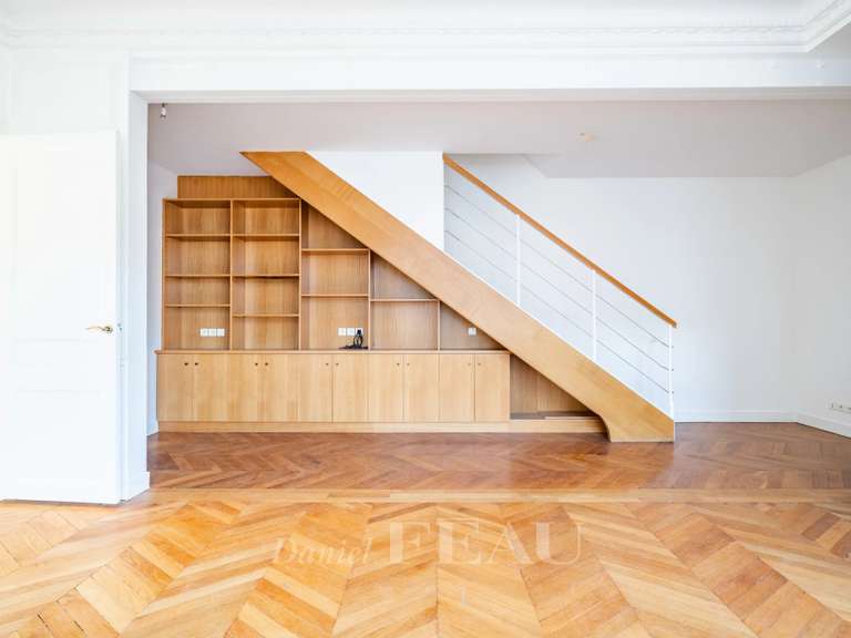 Apartment Paris 8e - 3 bedrooms - 124m²