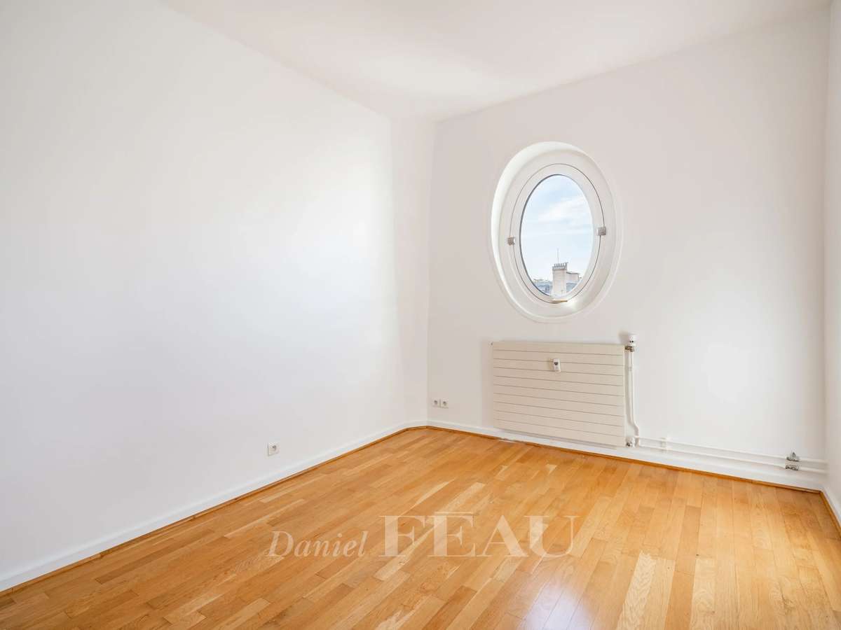 Apartment Paris 8e