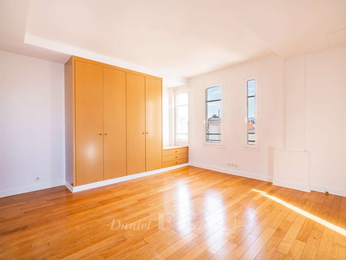 Apartment Paris 8e