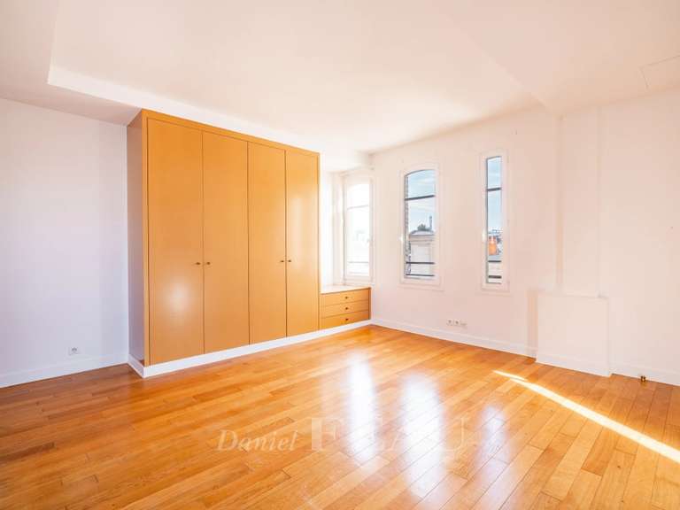 Apartment Paris 8e - 1 bedroom - 62m²