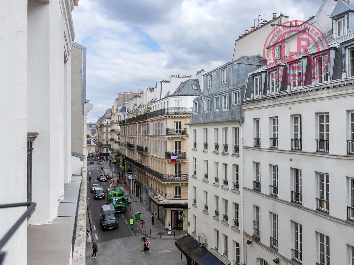 Apartment Paris 2e