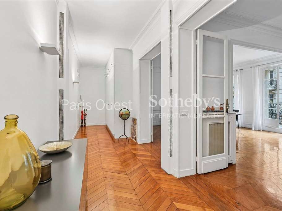 Apartment Paris 17e