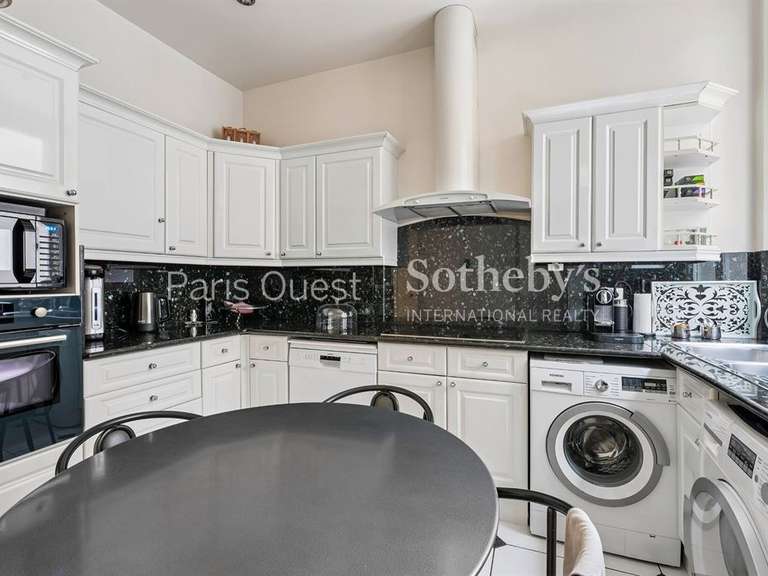 Appartement Paris 17e - 3 chambres - 161m²
