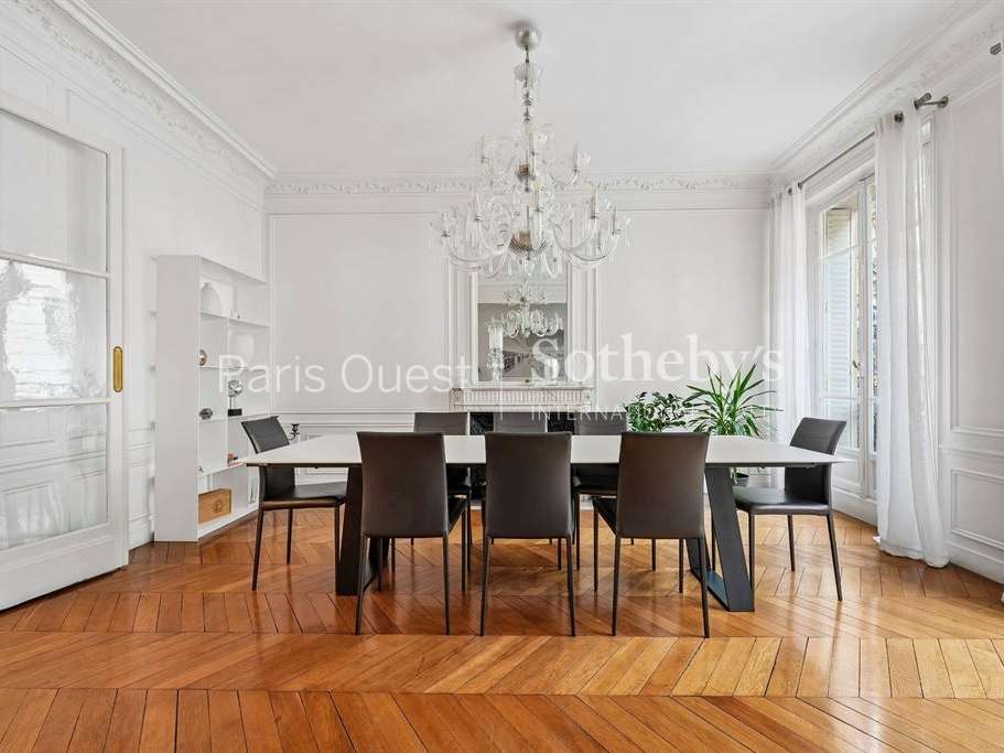 Apartment Paris 17e