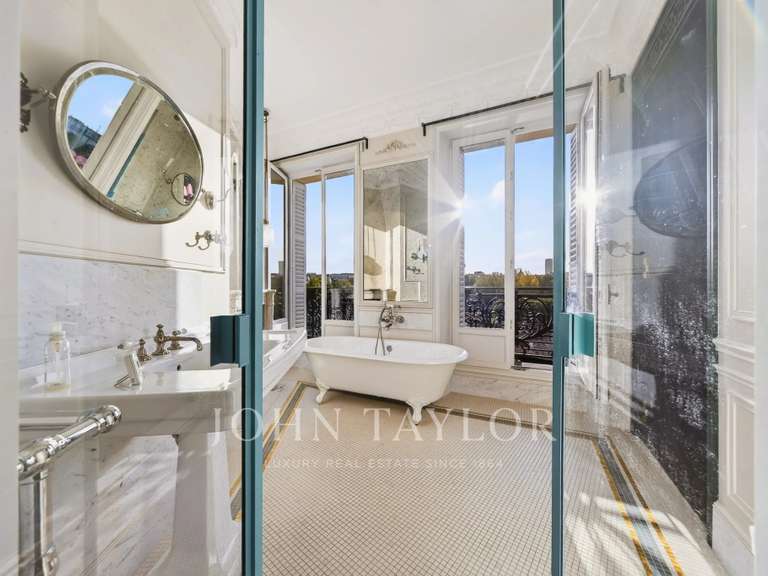 Appartement Paris 4e - 2 chambres - 110m²