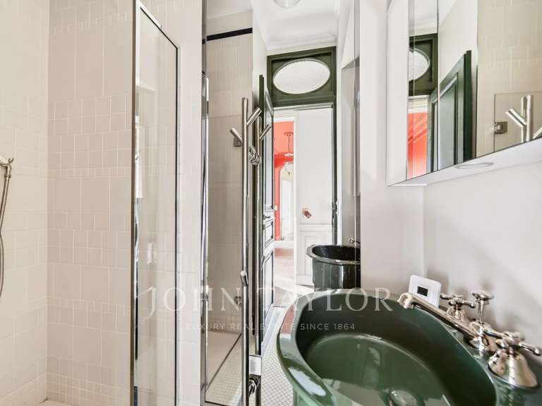 Appartement Paris 4e - 2 chambres - 110m²