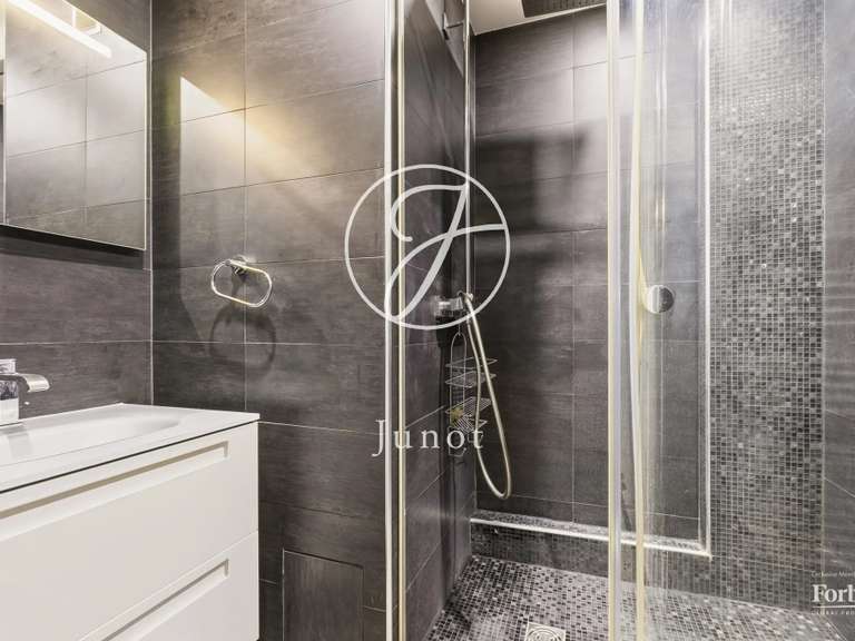 Appartement Paris 11e - 3 chambres - 93m²