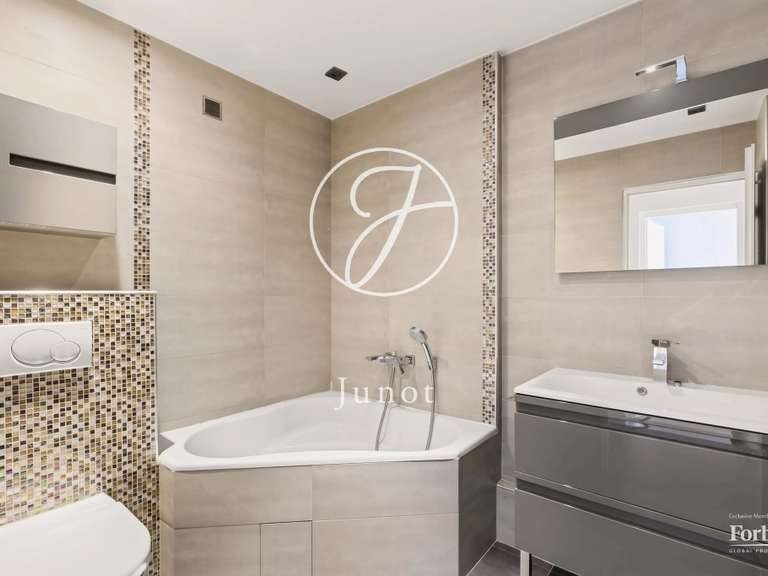 Appartement Paris 11e - 3 chambres - 93m²