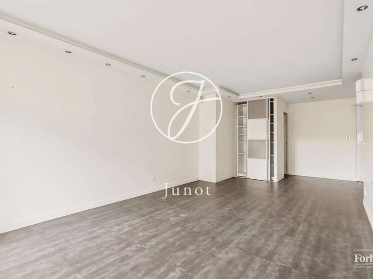 Appartement Paris 11e - 3 chambres - 93m²