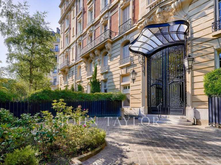 Appartement Paris 16e - 4 chambres - 201m²