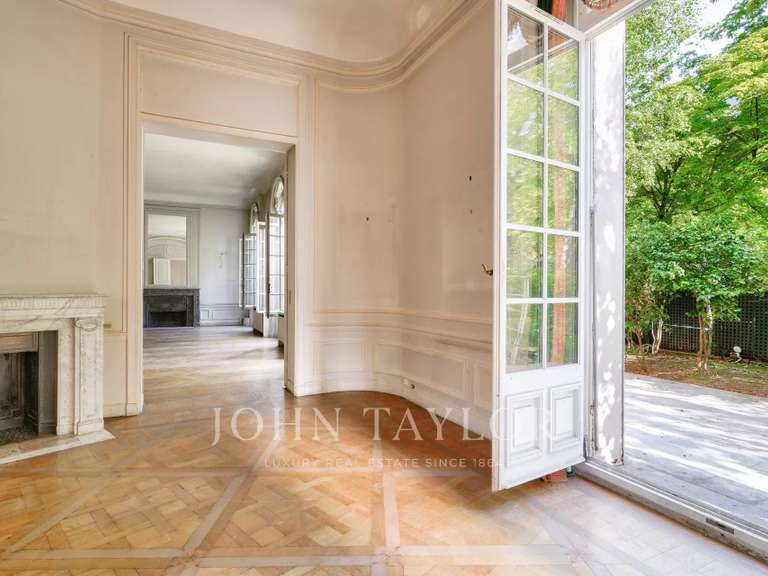 Appartement Paris 16e - 4 chambres - 201m²