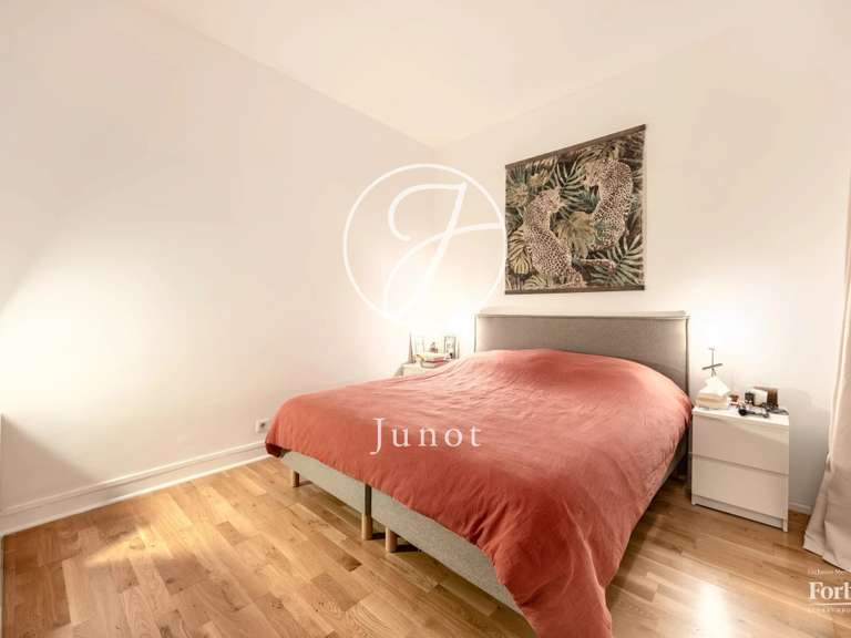 Appartement Paris 8e - 3 chambres - 147m²