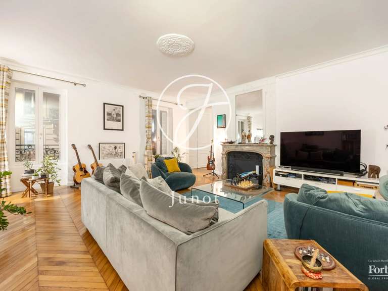 Appartement Paris 8e - 3 chambres - 147m²