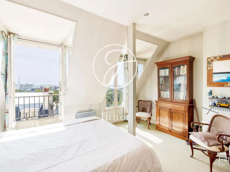 Appartement Paris 18e - 3 chambres - 203m²