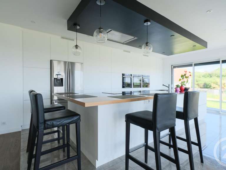 Maison Barneville-Carteret - 3 chambres - 254m²