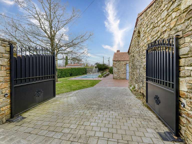 Maison Le Landreau - 4 chambres - 243m²