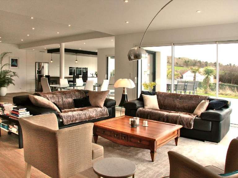 Maison Barneville-Carteret - 3 chambres - 254m²