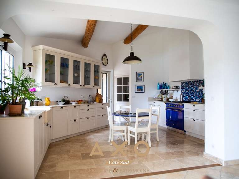 Maison Meyrargues - 4 chambres - 224m²