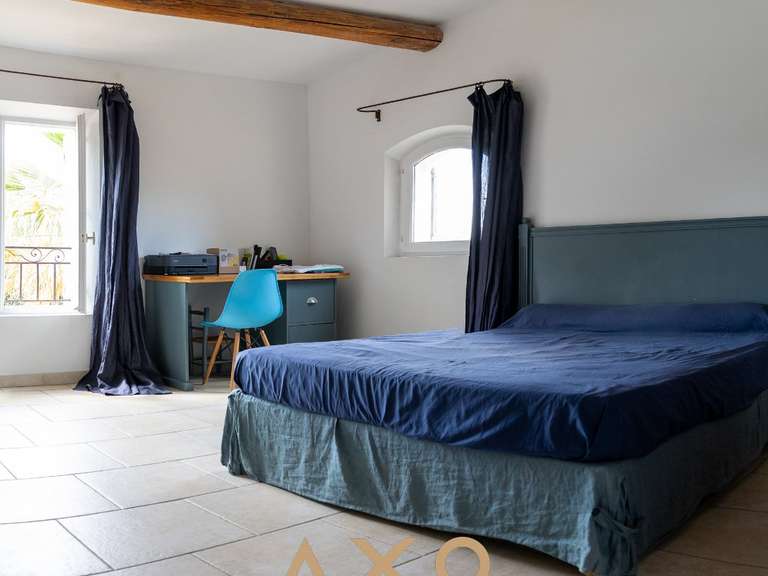 Maison Meyrargues - 4 chambres - 224m²