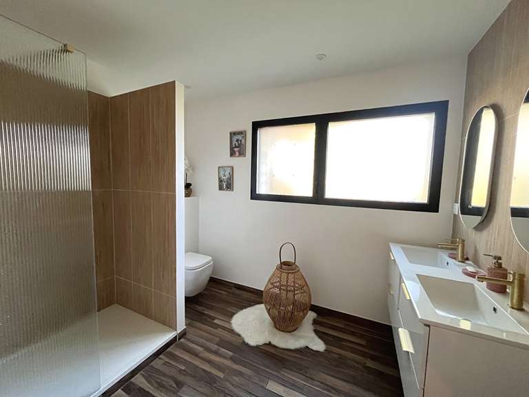 House Pordic - 4 bedrooms - 214m²