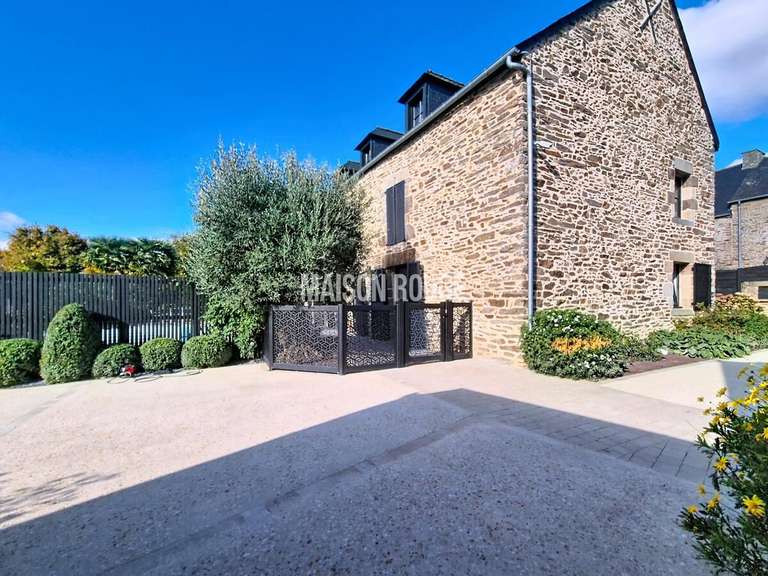 Maison Plouër-sur-Rance - 5 chambres - 240m²