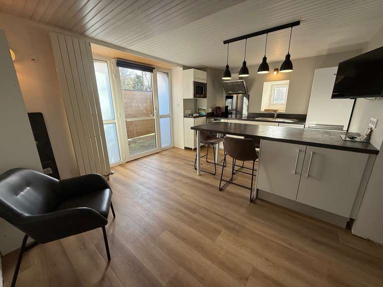 Maison Plouhinec - 8 chambres - 236m²