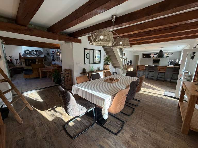 Maison Plouhinec - 8 chambres - 236m²