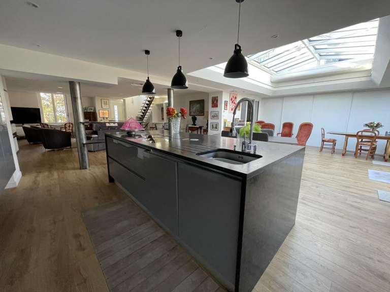 Maison Rezé - 3 chambres - 217m²
