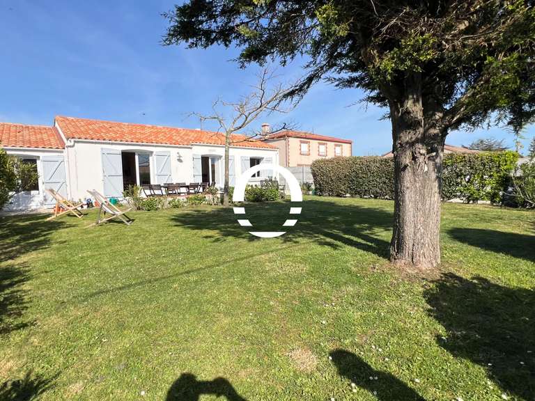 Maison Préfailles - 7 chambres - 182m²