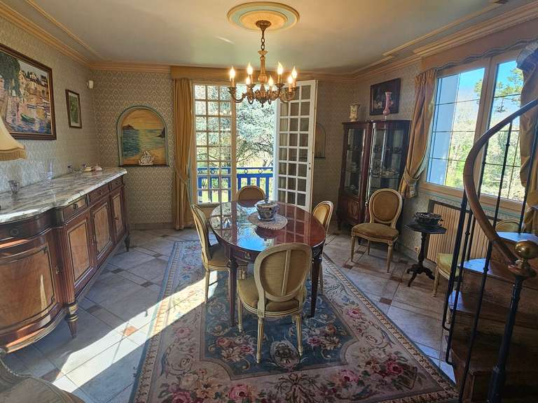 Maison Trégunc - 5 chambres - 226m²