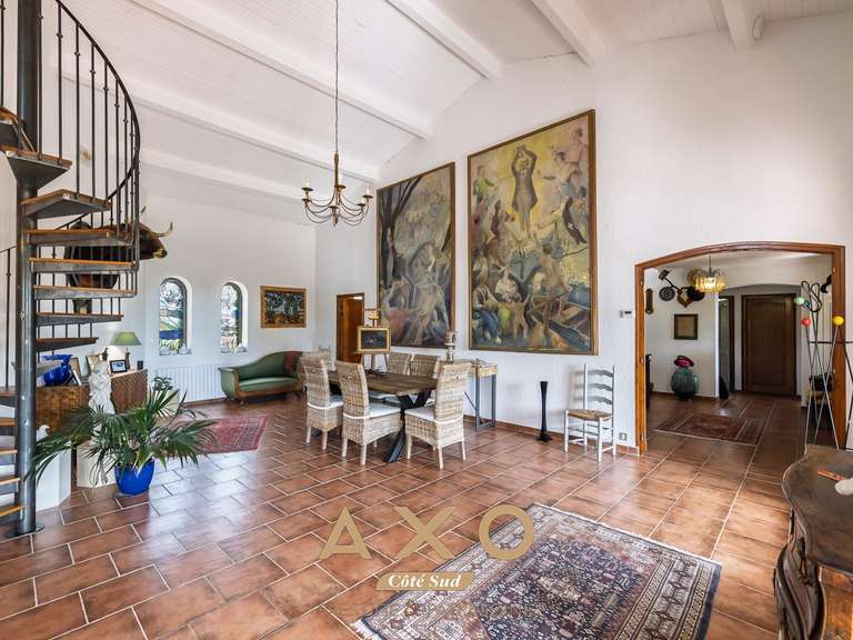 Maison Nîmes - 5 chambres - 240m²