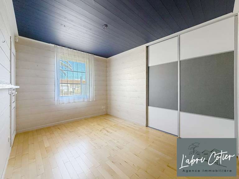 Maison Saint-Hilaire-de-Riez - 4 chambres - 162m²