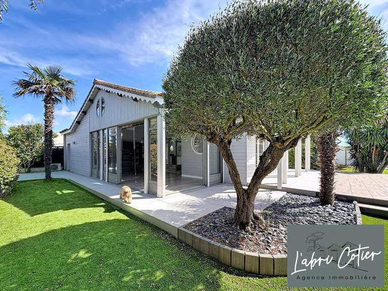 Maison Saint-Hilaire-de-Riez - 4 chambres - 162m²