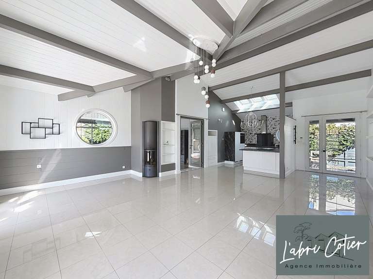 Maison Saint-Hilaire-de-Riez - 4 chambres - 162m²