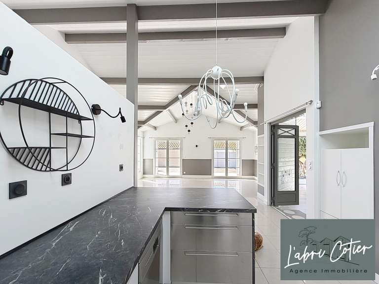 Maison Saint-Hilaire-de-Riez - 4 chambres - 162m²