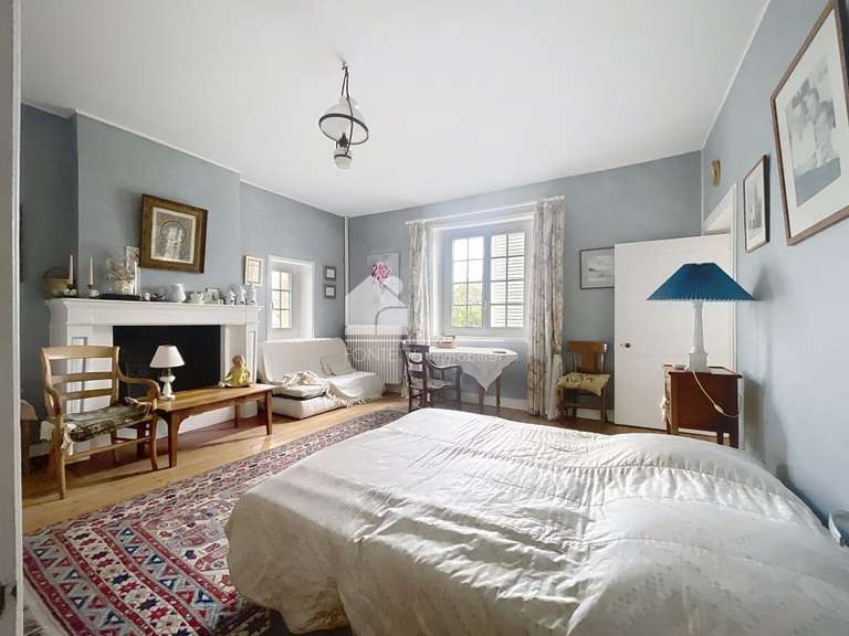Maison Biéville-Beuville - 6 chambres - 246m²