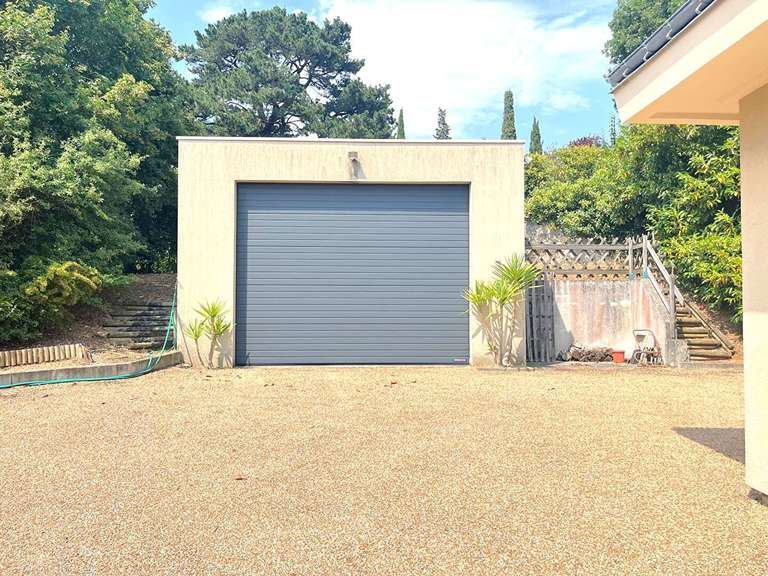 Maison Bouchemaine - 6 chambres - 216m²