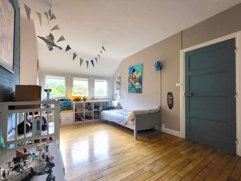 Maison Pleuven - 4 chambres - 203m²