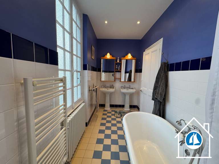 Maison Creully-sur-Seulles - 6 chambres - 270m²