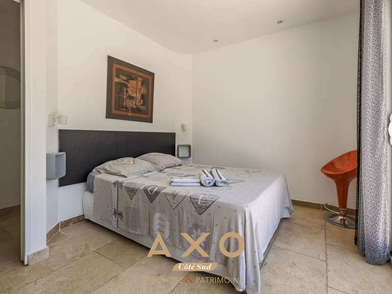 Maison Trets - 4 chambres - 220m²