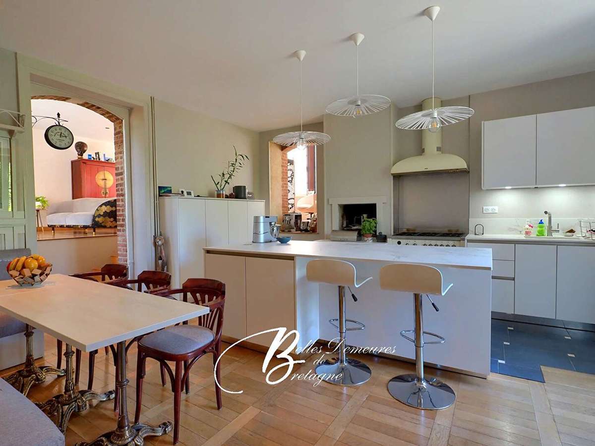 Maison Bruz