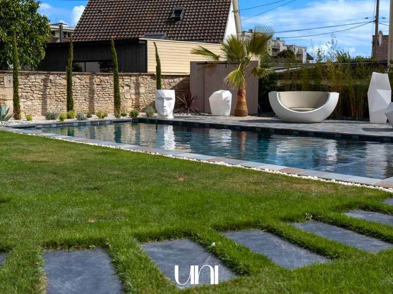 Maison Caen - 4 chambres - 300m²
