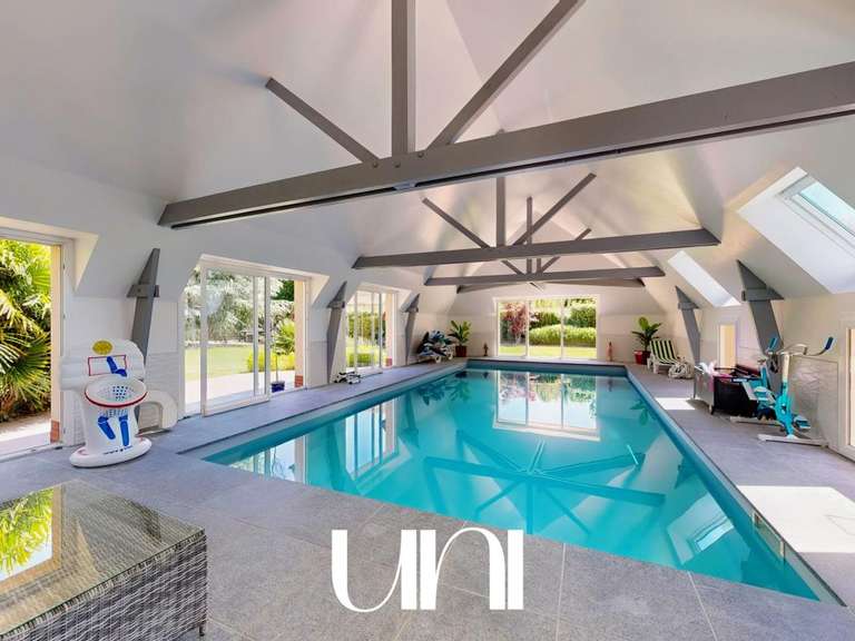 House Saint-Martin-de-Fontenay - 7 bedrooms - 441m²
