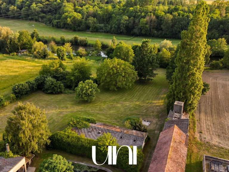 House Saint-André-sur-Orne - 6 bedrooms - 232m²