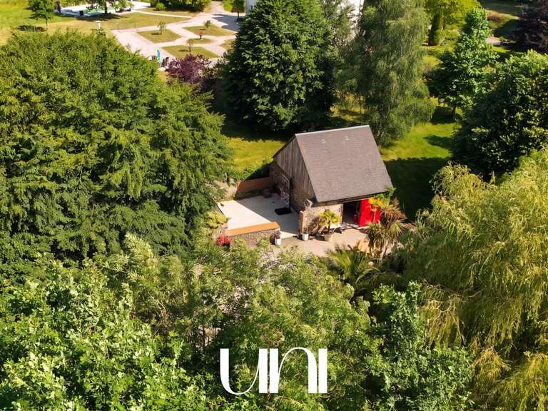 Maison Bacilly - 7 chambres - 485m²