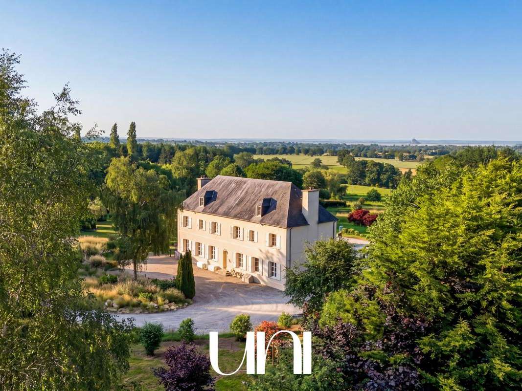 Maison Bacilly