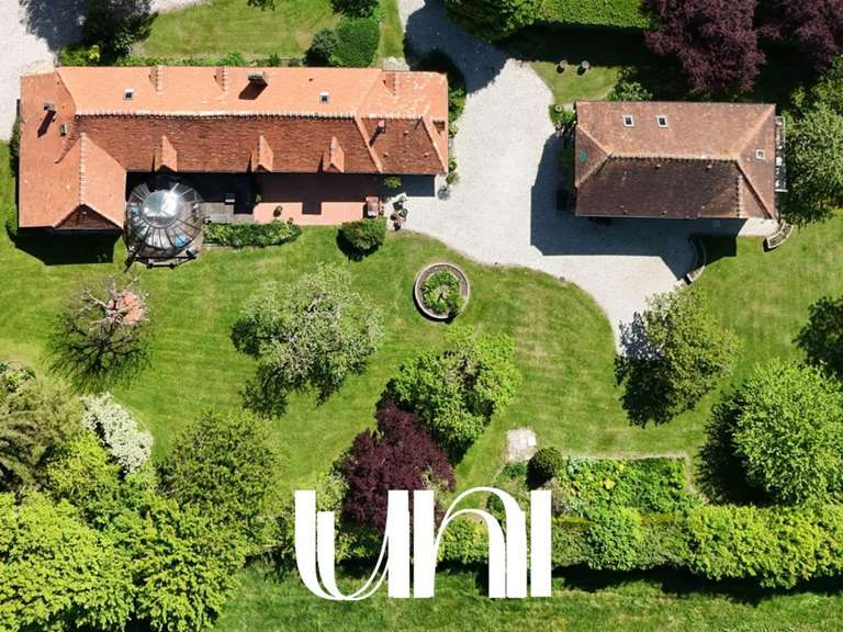 House Vieux-Pont-en-Auge - 6 bedrooms - 287m²