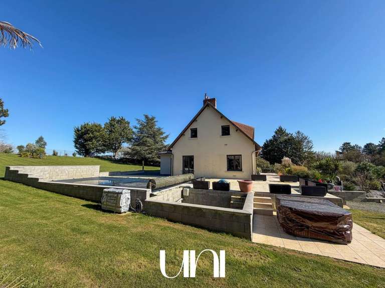 House Périers-sur-le-Dan - 5 bedrooms - 215m²