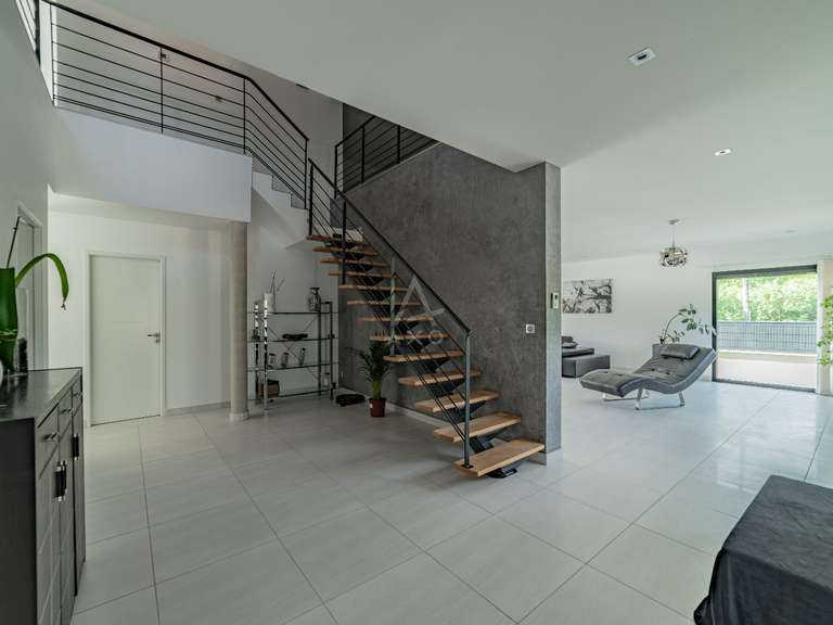 Maison Montberon - 3 chambres - 290m²