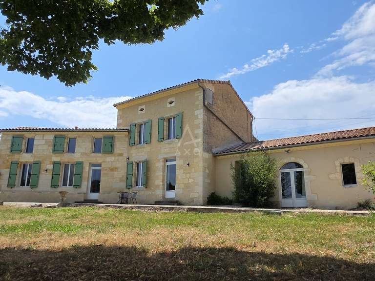 House Berson - 10 bedrooms - 354m²